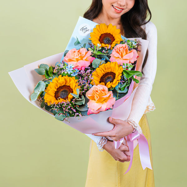 Happy Days Sunflower Bouquet